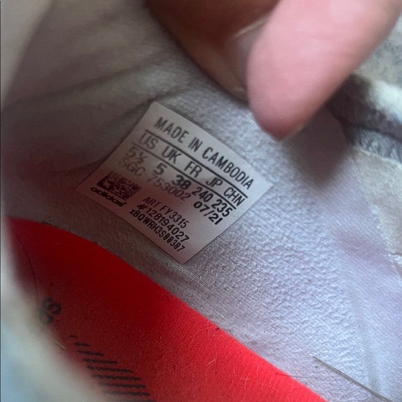 Adidas Cream and Gray Indoor Soccer Cleats - Picture 5 of 7